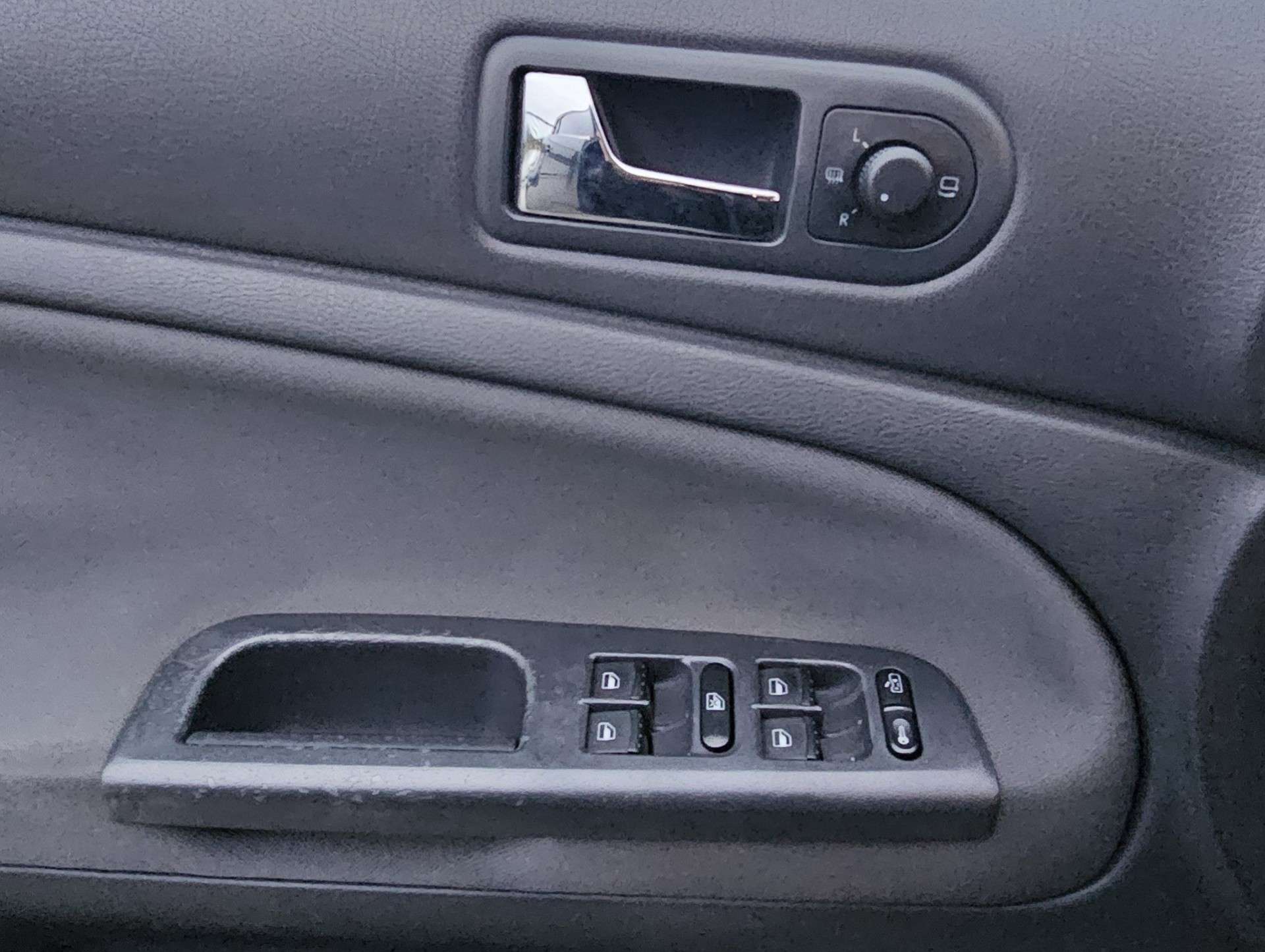 Volkswagen Passat Passat 1.6i - Clim - Carplay