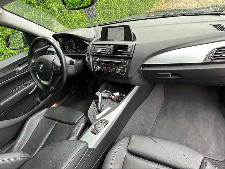 Bmw Serie 2 218d Boite automatique Navigation Cuir Jantes EURO 6B