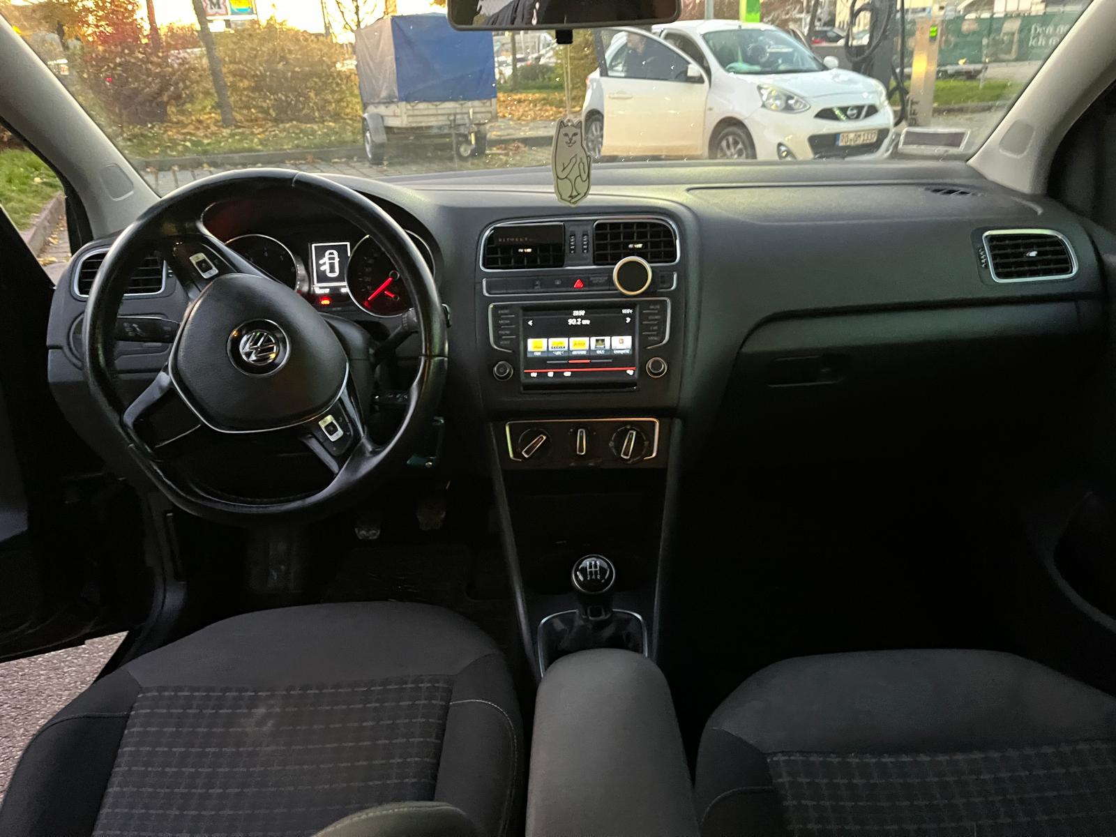 Volkswagen Polo VI 1.0 75 12v