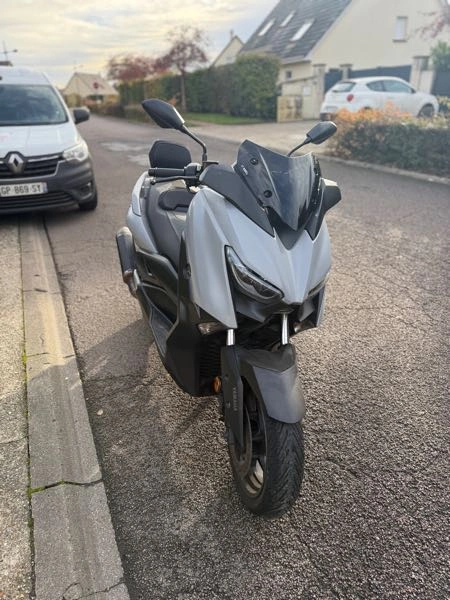 YAMAHA X-MAX TECH MAX