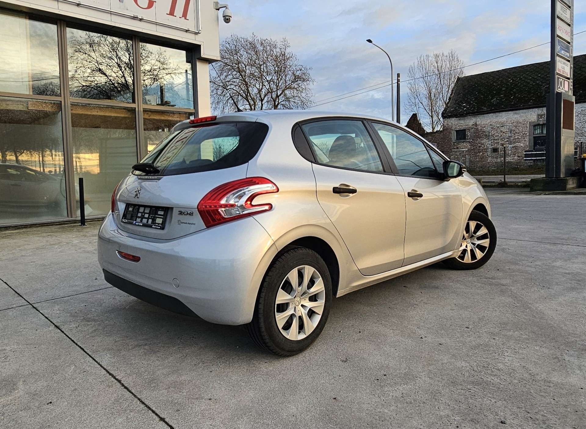Peugeot 208 208 1.0i - Garantie 12 mois