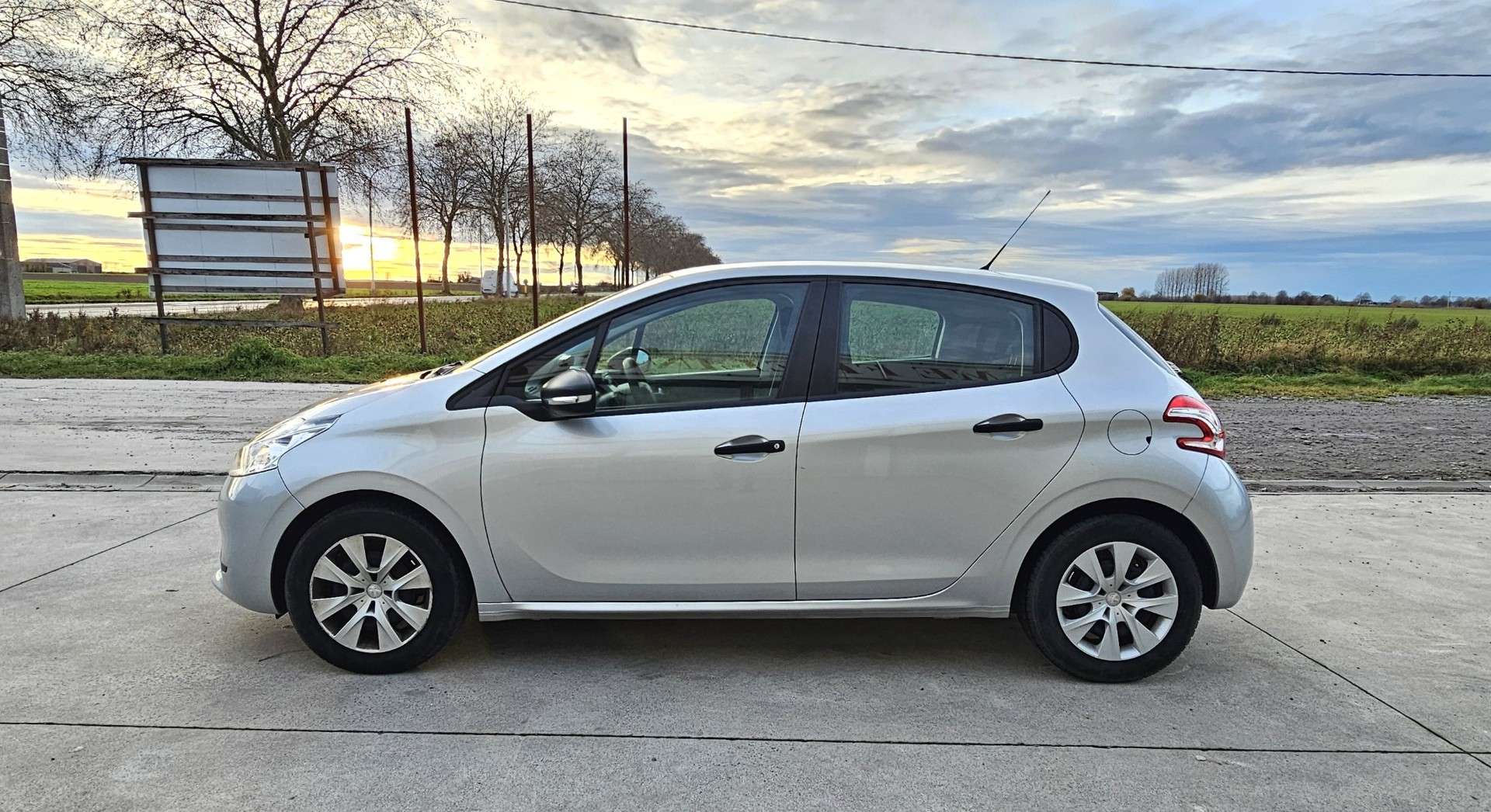 Peugeot 208 208 1.0i - Garantie 12 mois