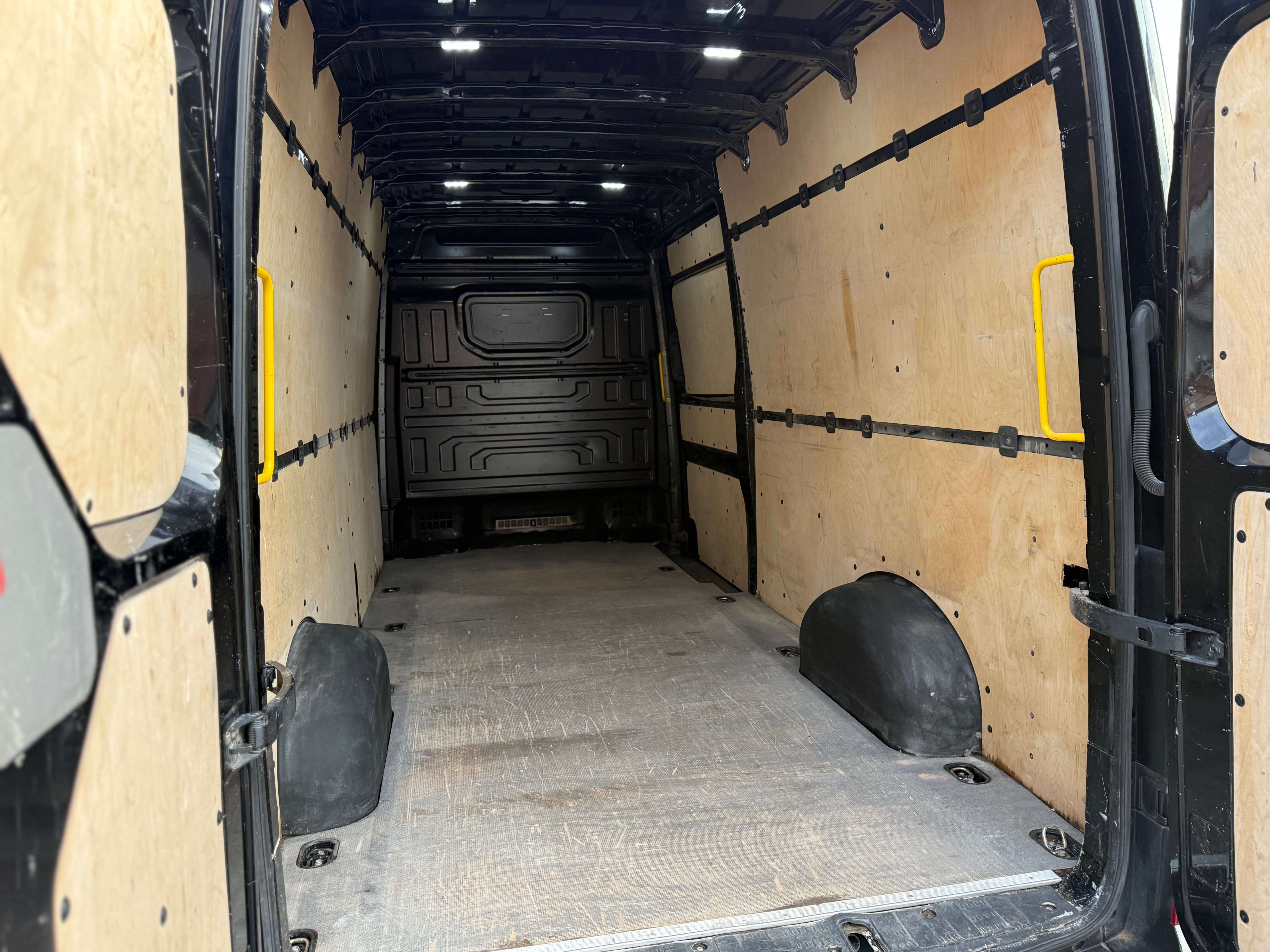 MAN TGE 2.0TDi L4H2 TVAC*BTWIN NAVI FRONT ASS.