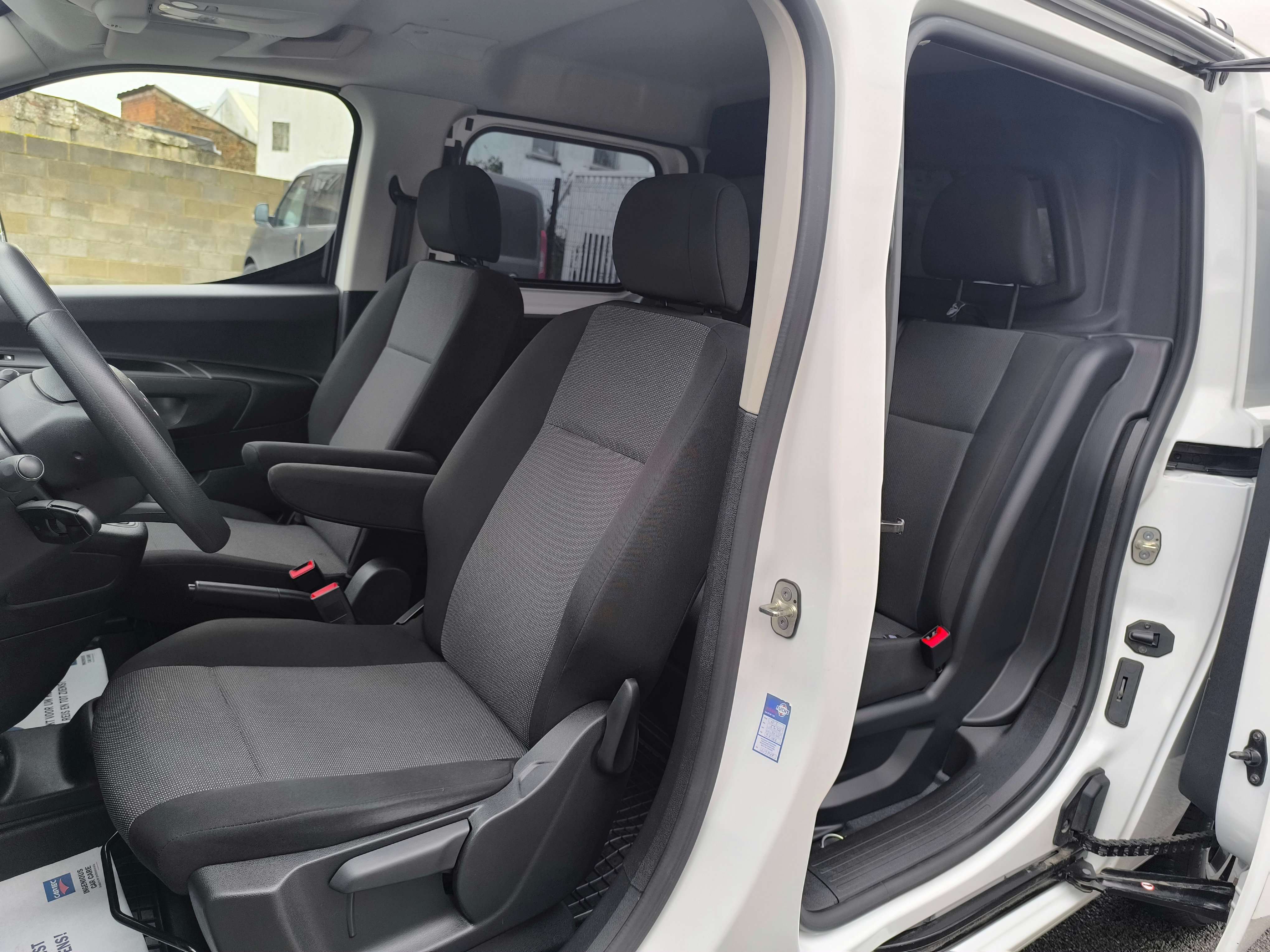 Citroen Berlingo 1.5 BlueHDi XL DOUBLE CABINE 5PL CLIM GPS FULL