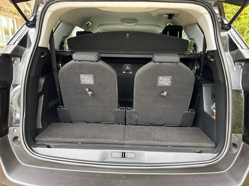 Peugeot 5008 1.6 HDI 115CH ACTIVE BUSINESS 7 PLACES * GPS * CAMERA * LED