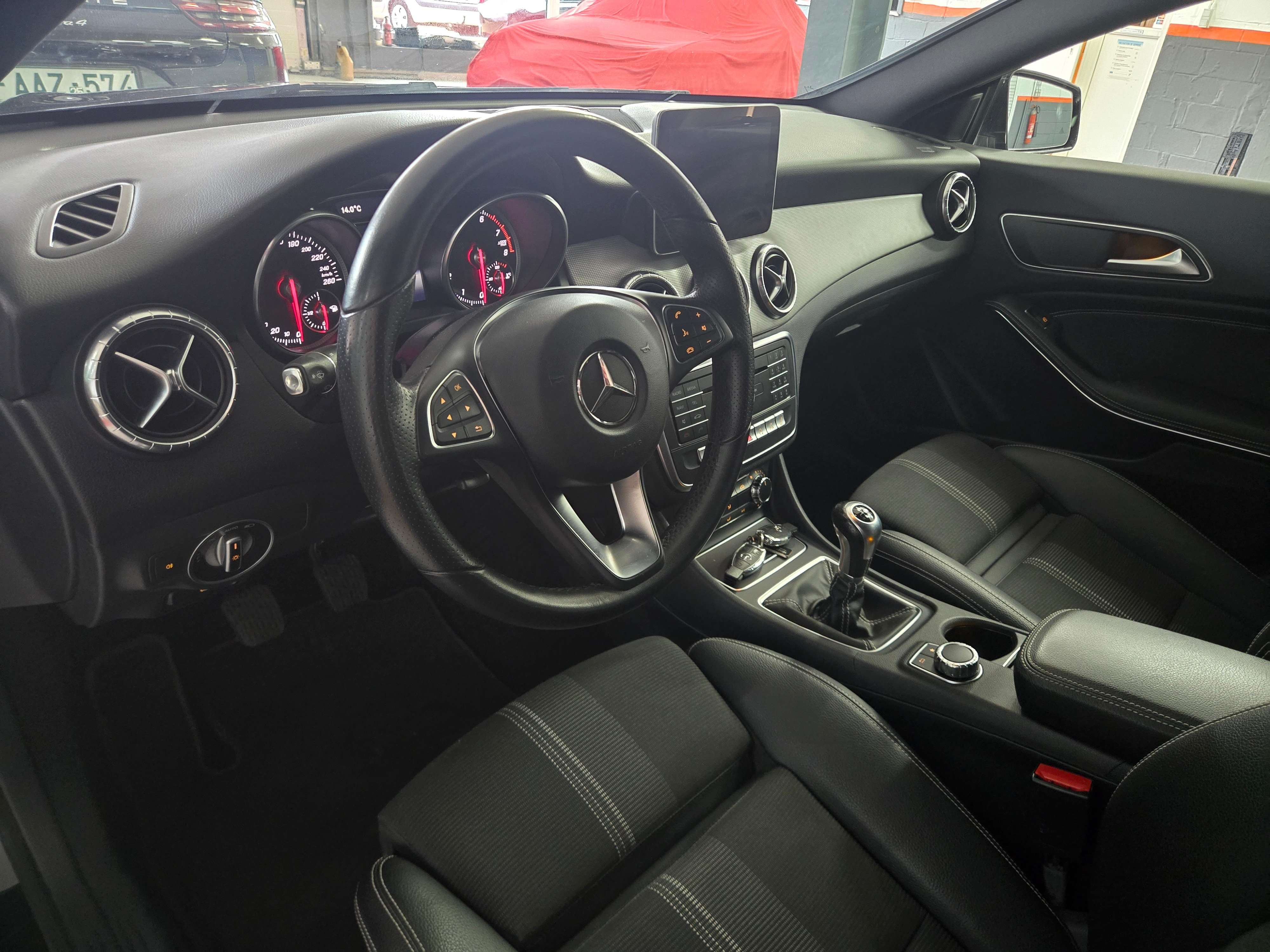 Mercedes-Benz CLA 180 CLA 180**NEUVE**4PNEUS NEUF**GARANTIE**