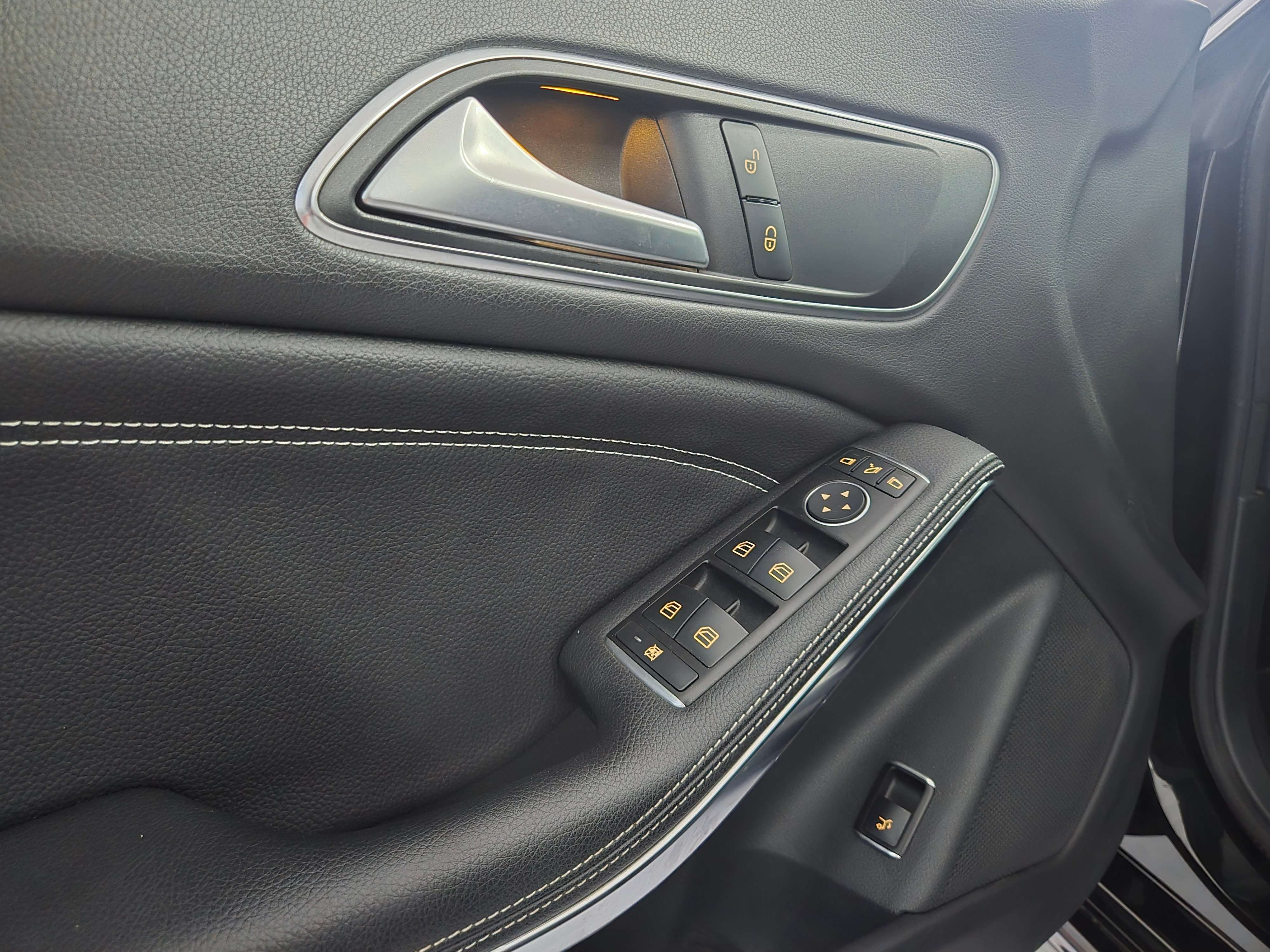 Mercedes-Benz CLA 180 CLA 180**NEUVE**4PNEUS NEUF**GARANTIE**