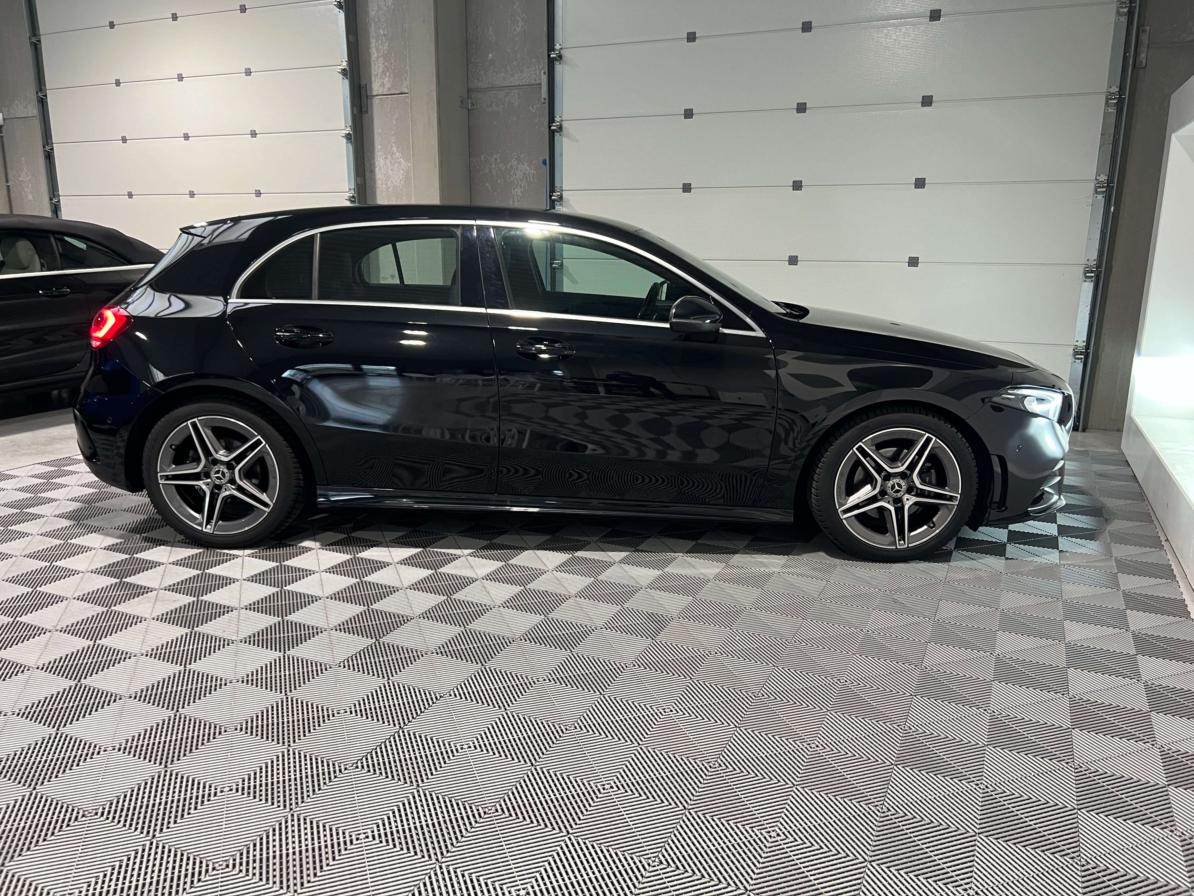 Mercedes-Benz A 200 A 200 d PACK AMG/LED/GPS/PDC AV ARR +CAM/CLIM AUTO