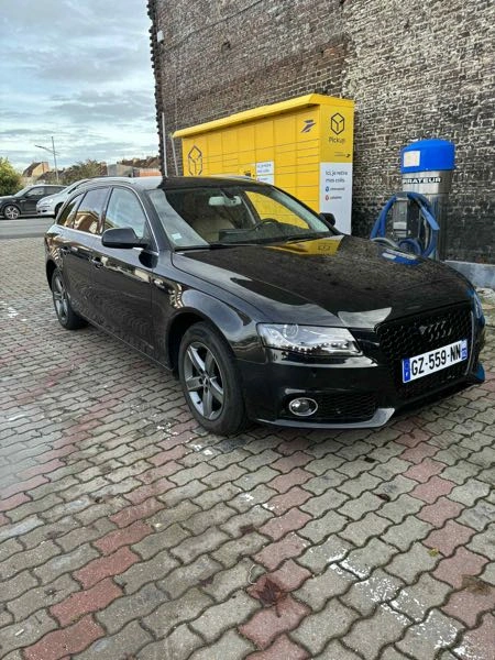 Audi A4 IV (2) AVANT 2.0 TDI 143 S LINE MULTITRONIC