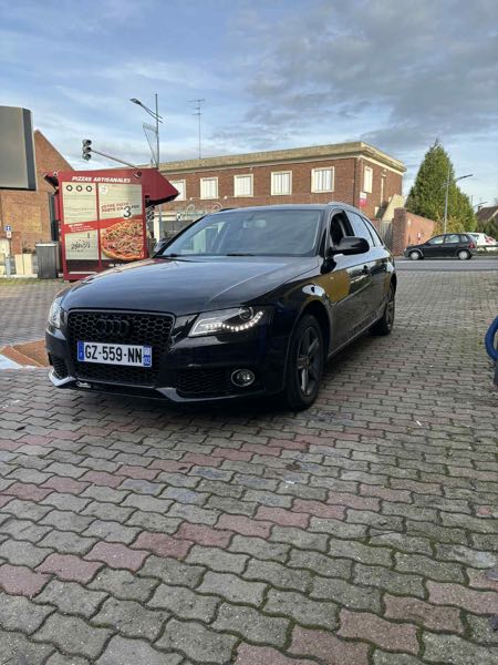 Audi A4 IV (2) AVANT 2.0 TDI 143 S LINE MULTITRONIC