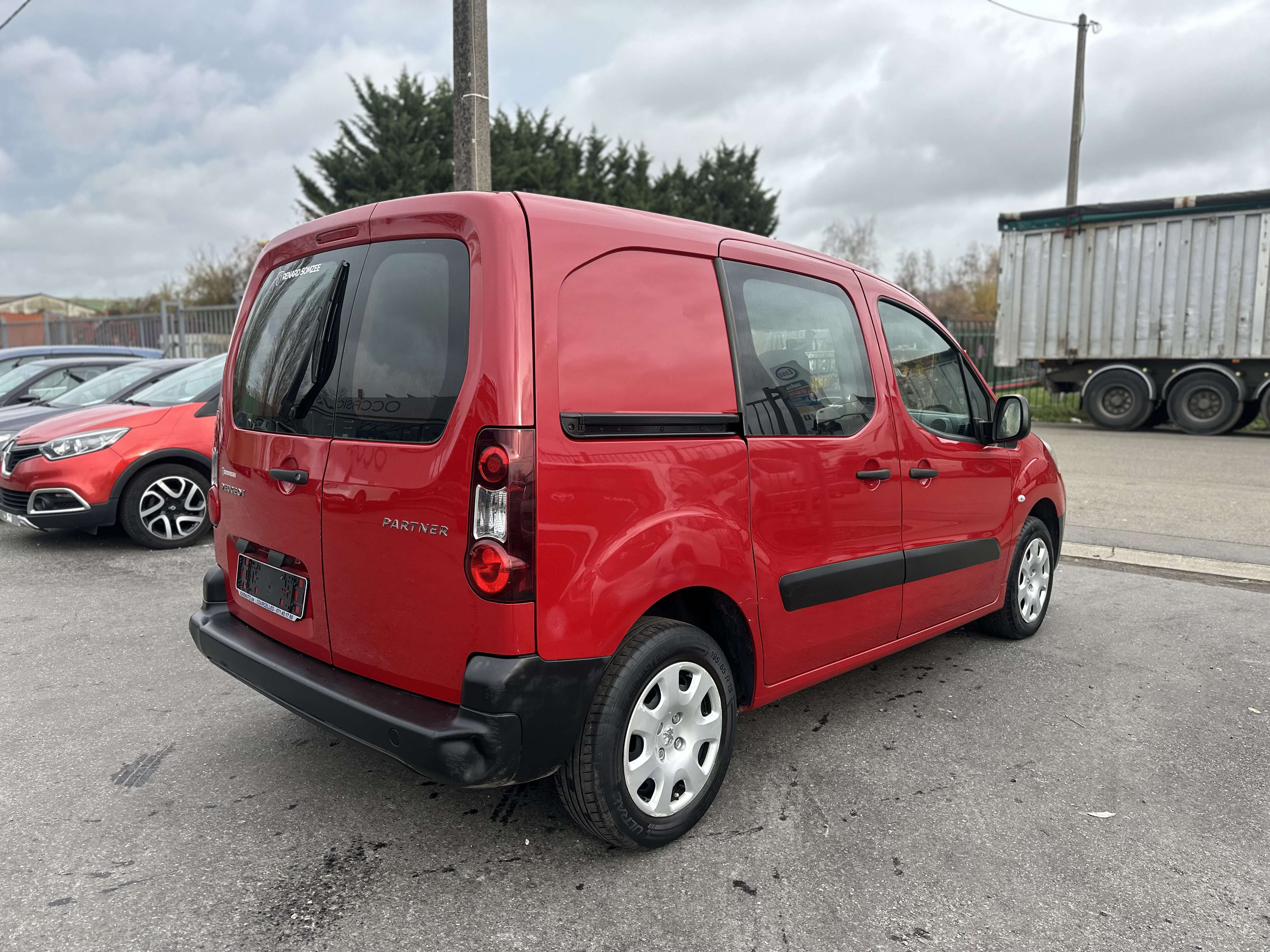 Peugeot Partner 1.6. *UTILITAIRE*3PLACES*AIRCO*