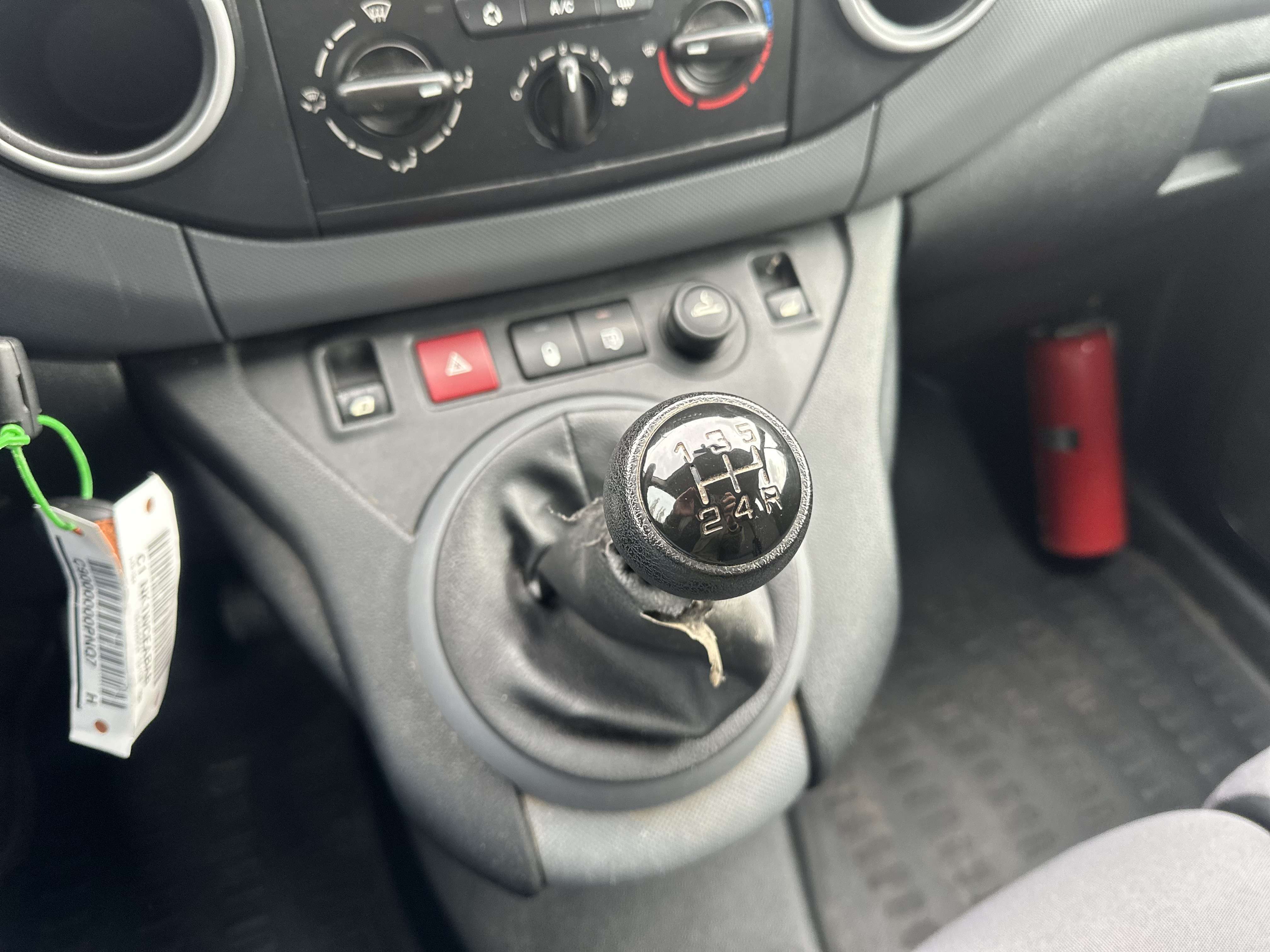 Peugeot Partner 1.6. *UTILITAIRE*3PLACES*AIRCO*