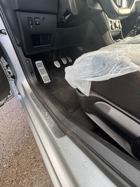 Peugeot 308 (2) 1.6 E-HDI 112 FAP SPORTIUM 5P