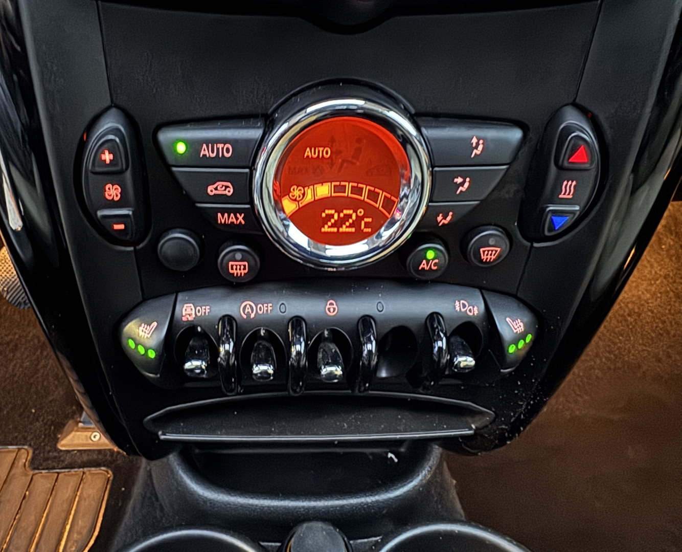 Mini COUNTRYMAN COOPER D 112CH PACK CHILI