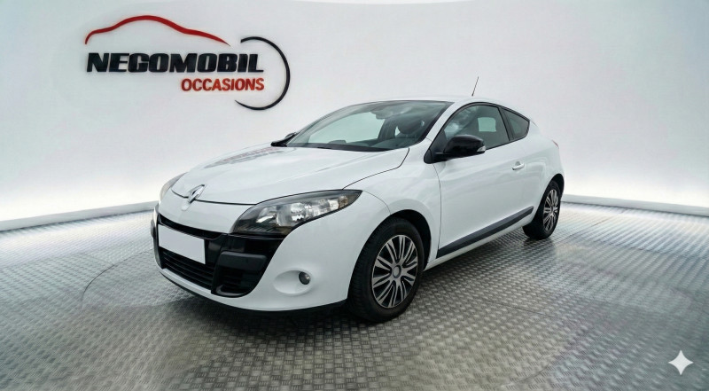 Renault MEGANE III COUPE 1.6 16V 110CH EMOTION