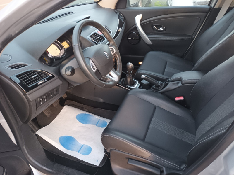 Renault MEGANE III 1.9 DCI 130CH FAP BOSE ECO²