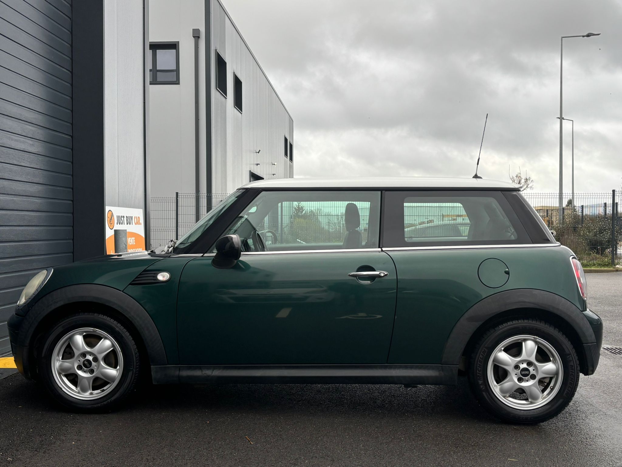 Mini COOPER 1.6 122 COOPER BV6