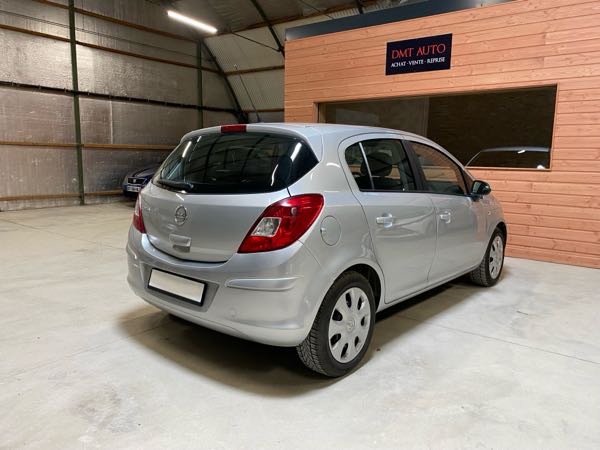 Opel Corsa IV (2) 1.2 TWINPORT 85 EDITION 5P