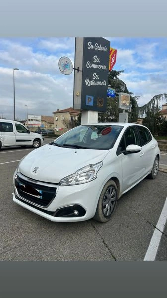 Peugeot 208 (2) 1.2 PURETECH 82 ALLURE 5P