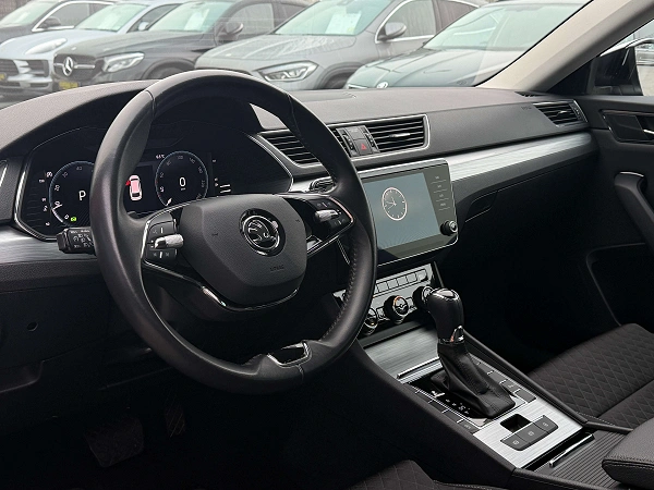Skoda Superb Combi - Caméra - Sg chauffants - Cockpit digit