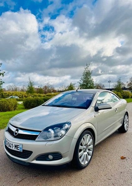 Opel Astra III TWINTOP 1.9 CDTI 150 FAP COSMO