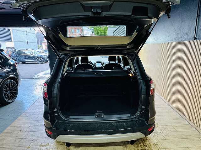 Ford Kuga 1.5 * SPORT * GARANTIE 12 MOIS * 1ER PROP *
