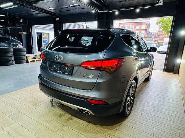 Hyundai SANTA FE 2.2 CRDi 4WD Executive * 7 PLACES * GAR 12 MOIS