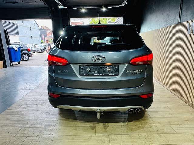 Hyundai SANTA FE 2.2 CRDi 4WD Executive * 7 PLACES * GAR 12 MOIS
