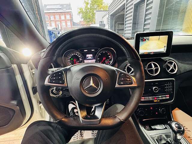 Mercedes-Benz CLA 180 D * PACK AMG EDITION 1 * GARANTIE 12 MOIS *