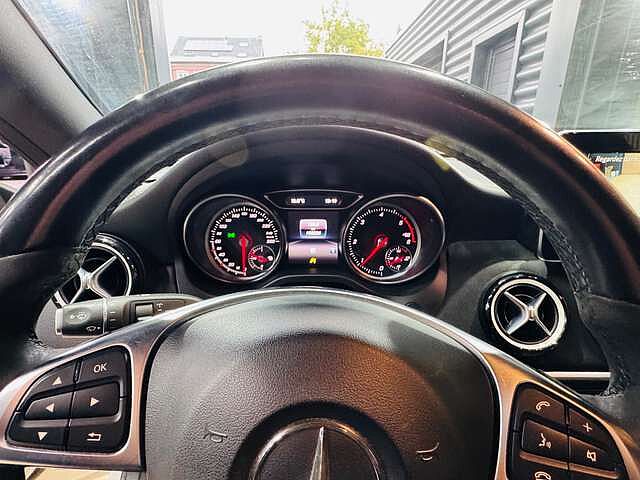 Mercedes-Benz CLA 180 D * PACK AMG EDITION 1 * GARANTIE 12 MOIS *