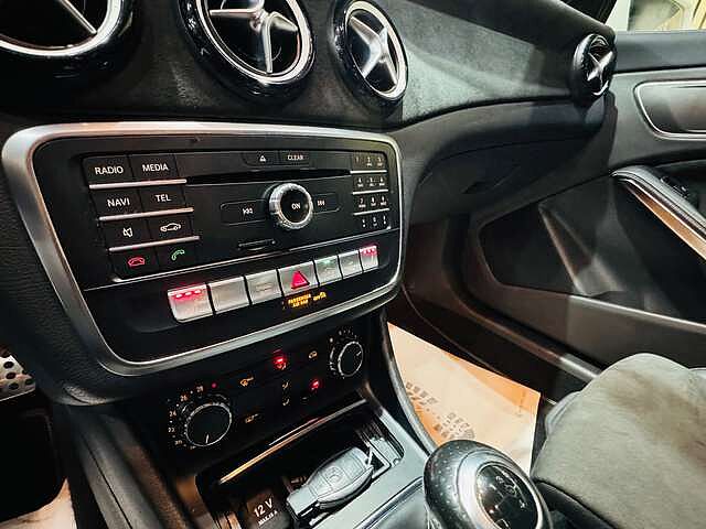 Mercedes-Benz CLA 180 D * PACK AMG EDITION 1 * GARANTIE 12 MOIS *
