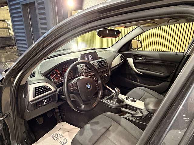 BMW 116 5-door 116ed * GPS *