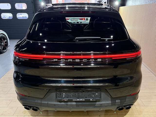 Porsche Cayenne E-Hybrid 3.0 Turbo V6 (346 kW) * FULL OPTIONS *