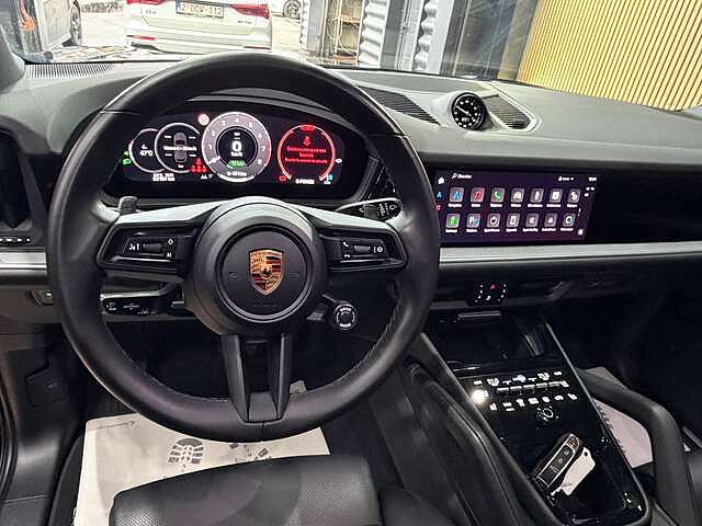 Porsche Cayenne E-Hybrid 3.0 Turbo V6 (346 kW) * FULL OPTIONS *