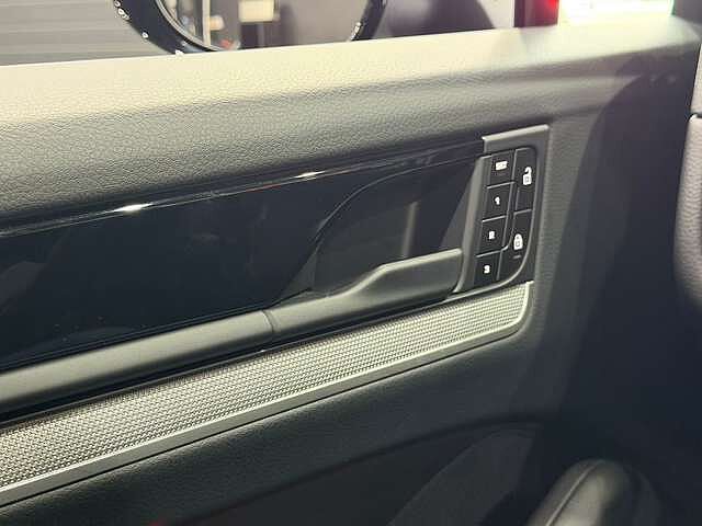 Porsche Cayenne E-Hybrid 3.0 Turbo V6 (346 kW) * FULL OPTIONS *