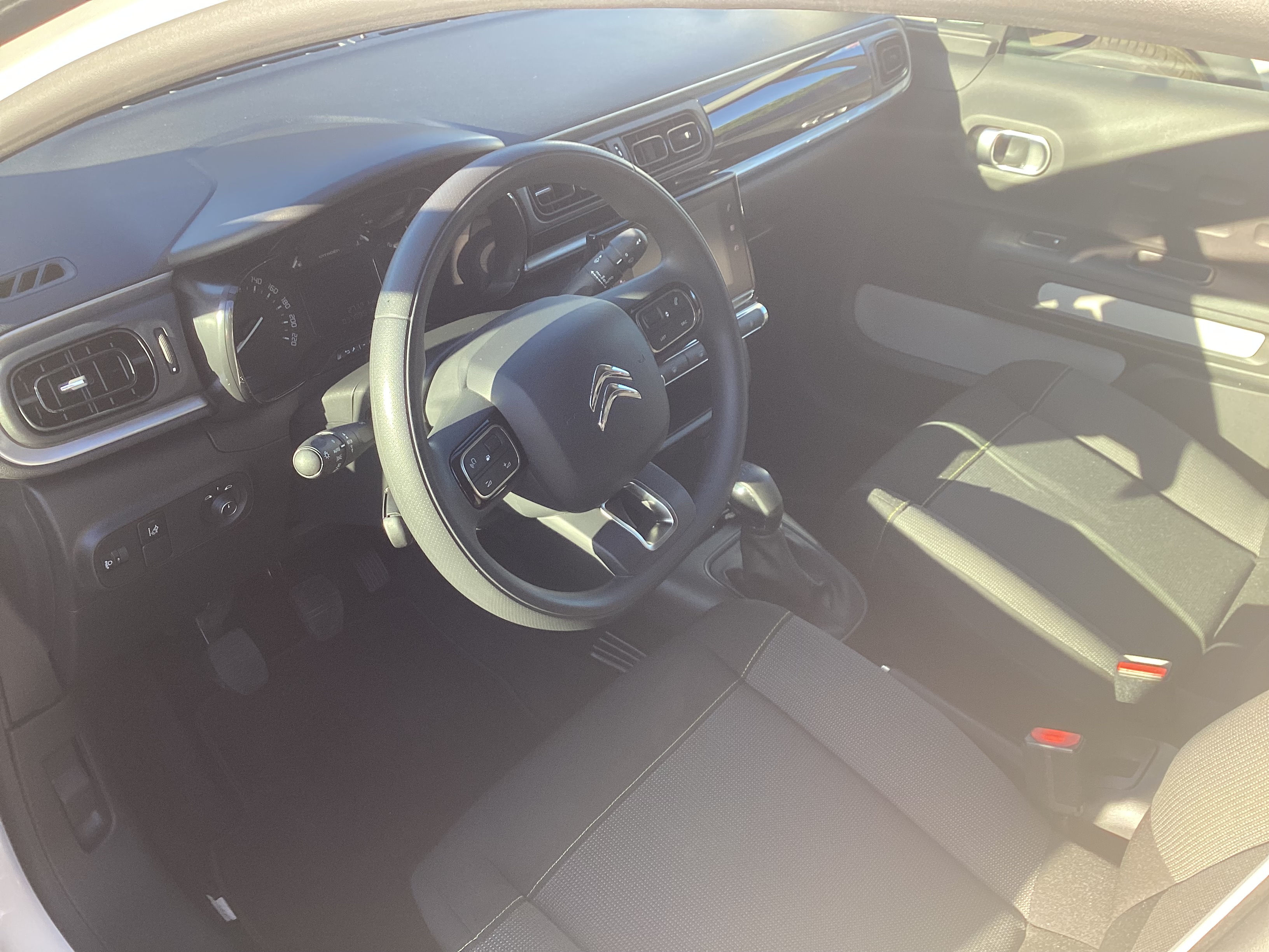 Citroen C3 III (2) 1.2 business GPS 37450km