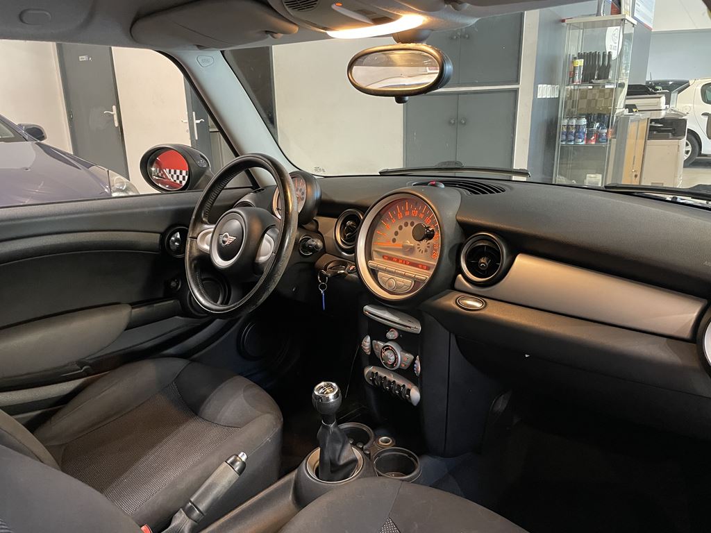 Mini ONE MINI R56 SALT BV6 1.4I - 95