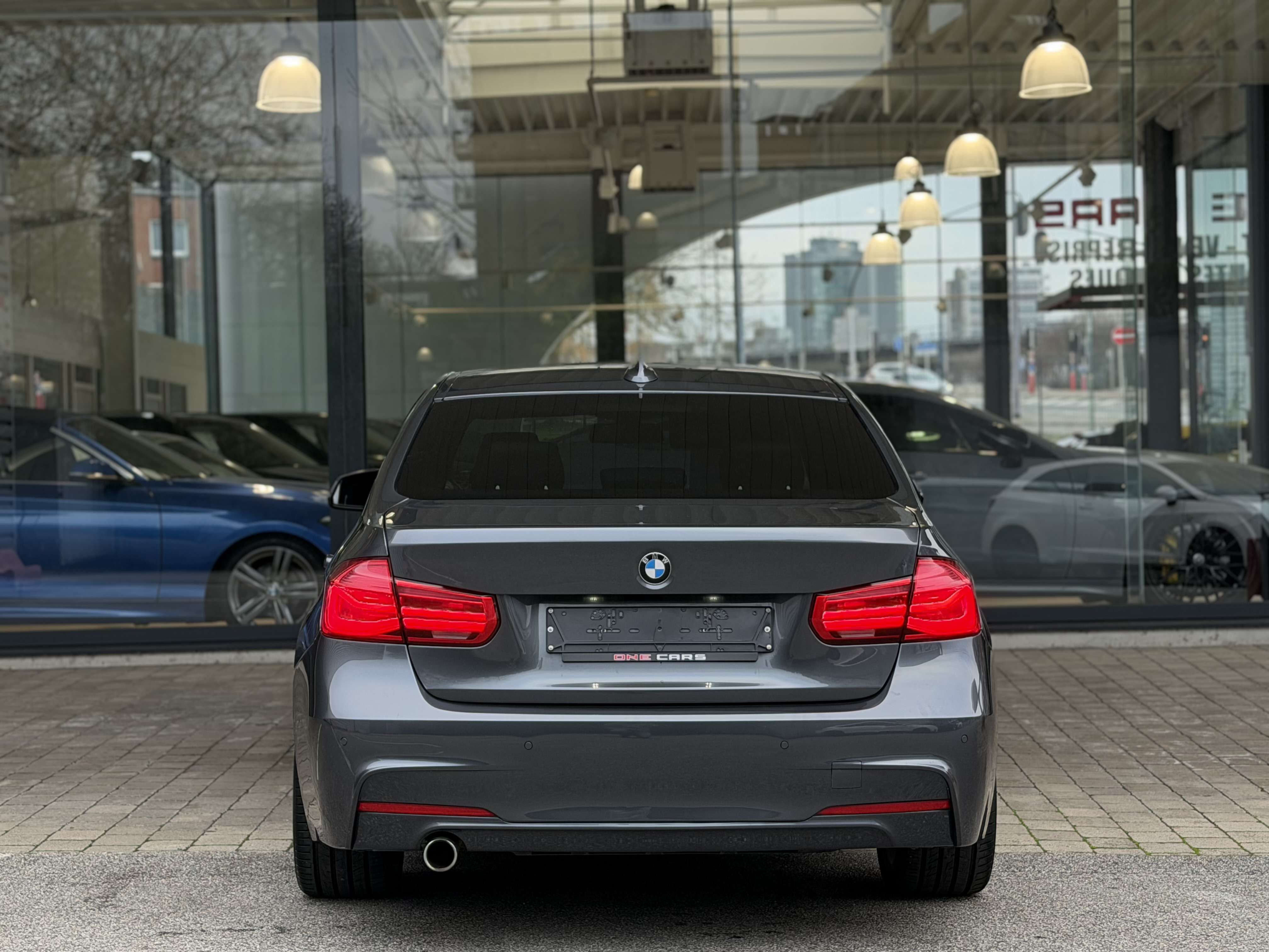 BMW 316 d "PACK-M Performance" BIXENON-CUIR-GPS-CLIM-JA19P