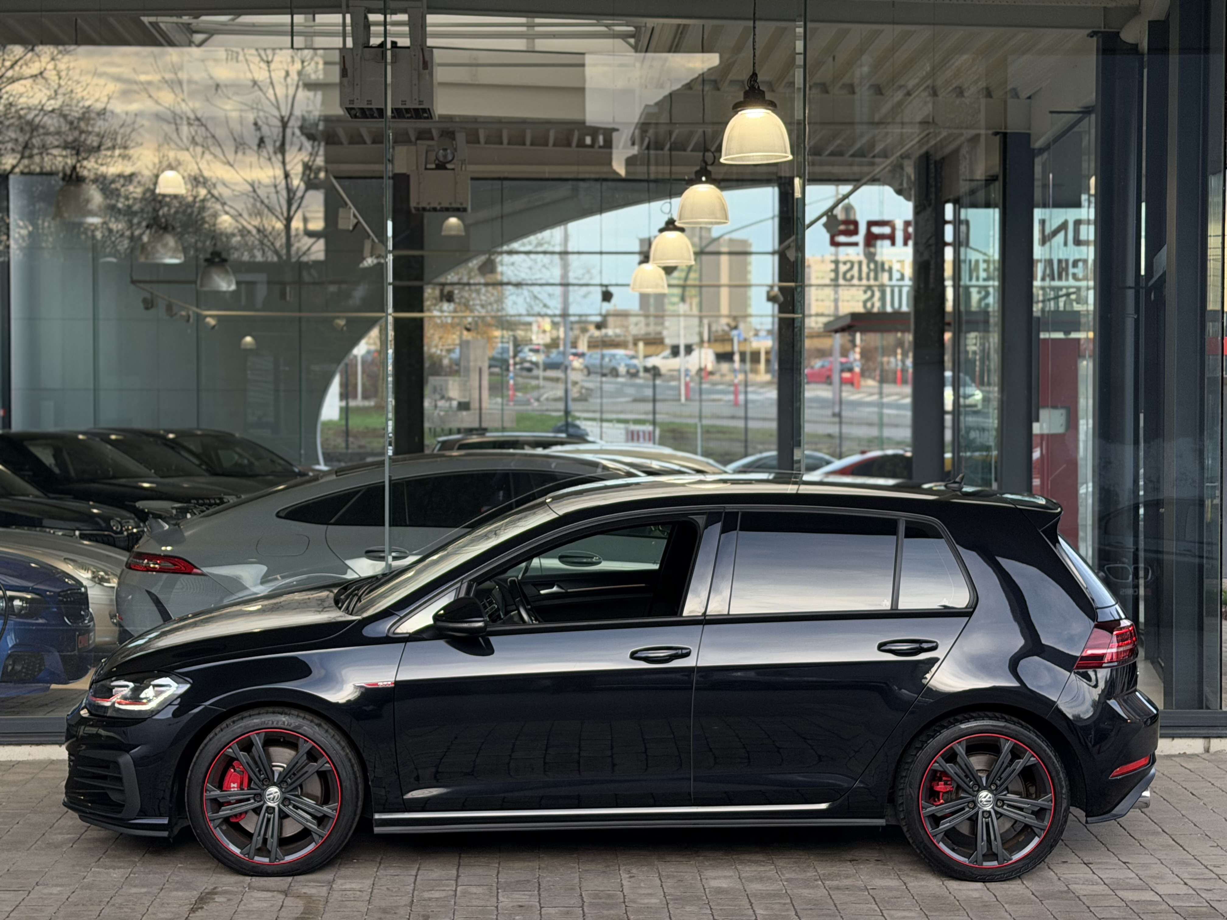 Volkswagen Golf GTI 7.5 Performance COCKPIT-GPS-SIEGES TCR-BIXENON...