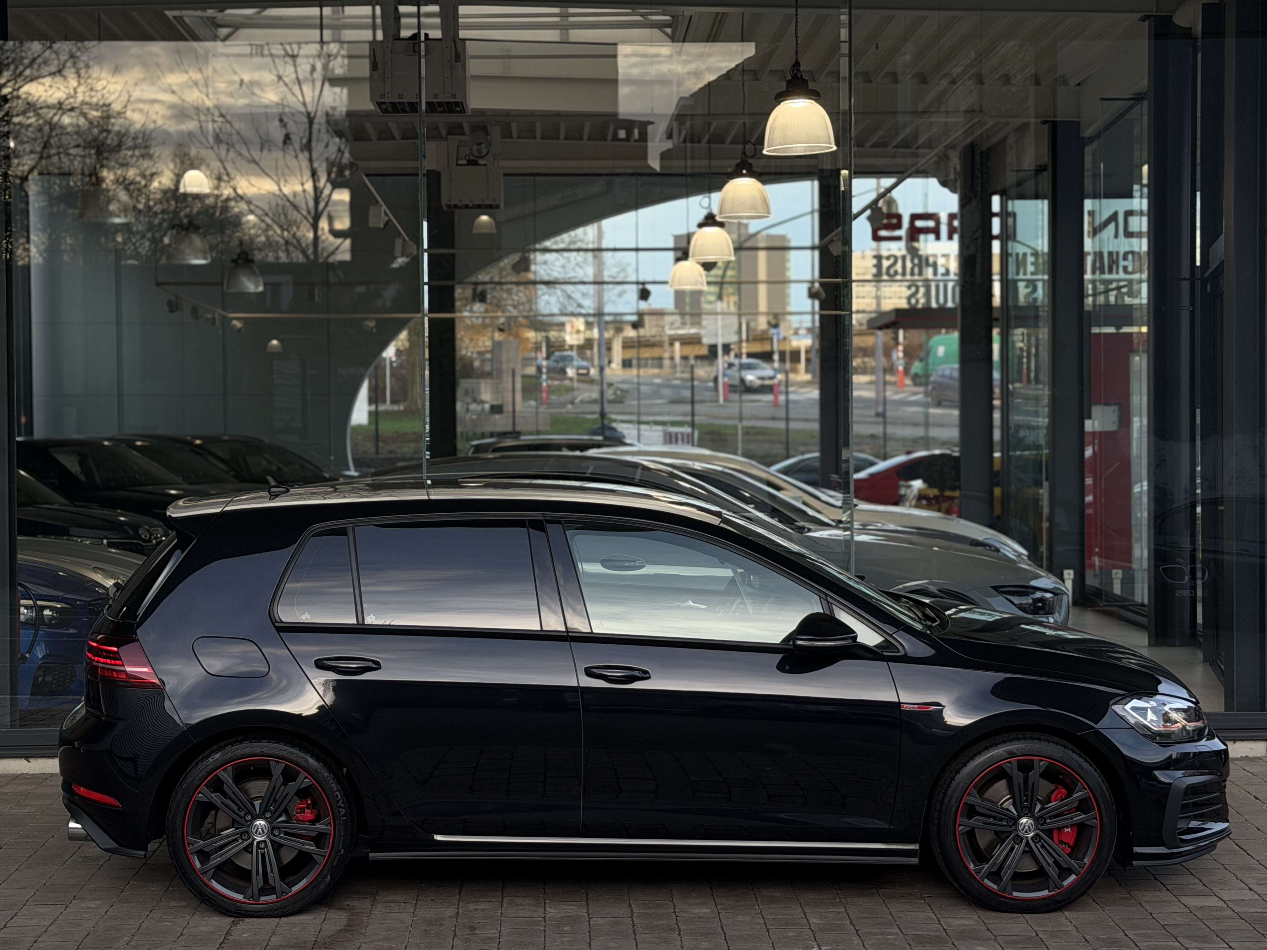 Volkswagen Golf GTI 7.5 Performance COCKPIT-GPS-SIEGES TCR-BIXENON...