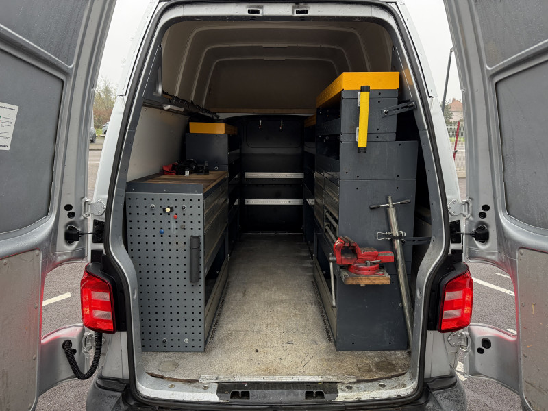 Volkswagen TRANSPORTER FG / PRIX HT 16 650 / 3.0T L2H2 2.0 TDI 102CH BUSINESS LINE