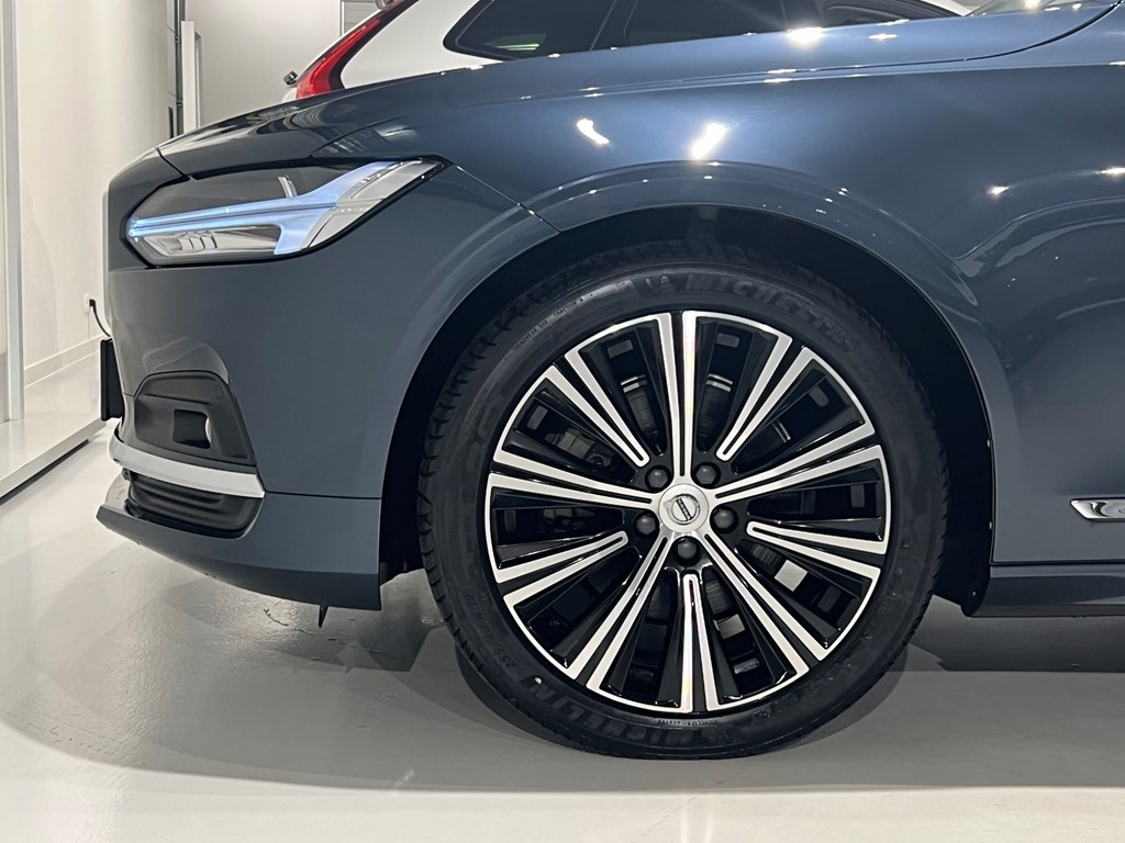 Volvo V90 II (2) B4 197 INSCRIPTION GEARTRONIC 8