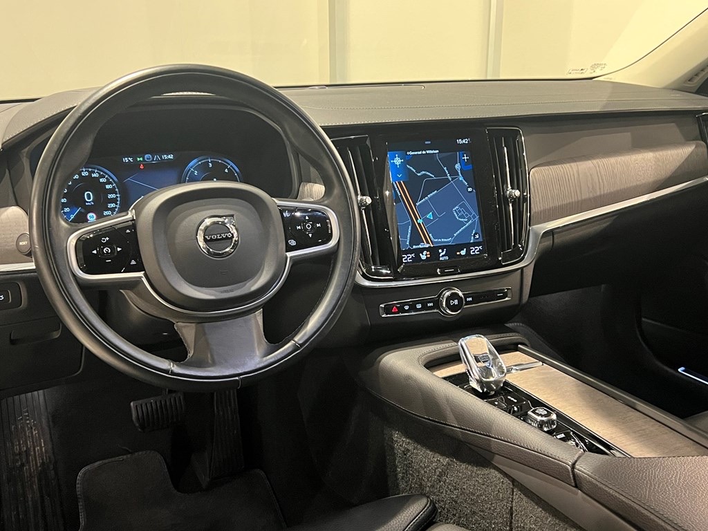 Volvo V90 II (2) B4 197 INSCRIPTION GEARTRONIC 8