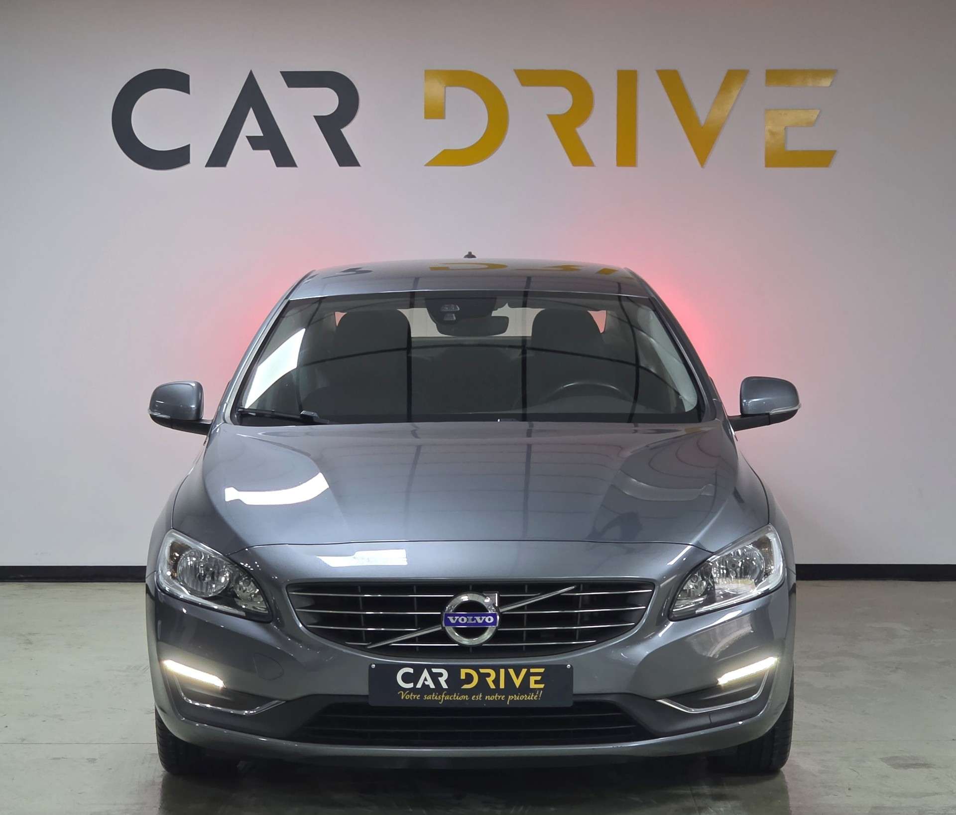 Volvo S60 2.0 D2 B AUTO/CAPTEUR/CRUISE/CUIR/GARANTIE 1 AN