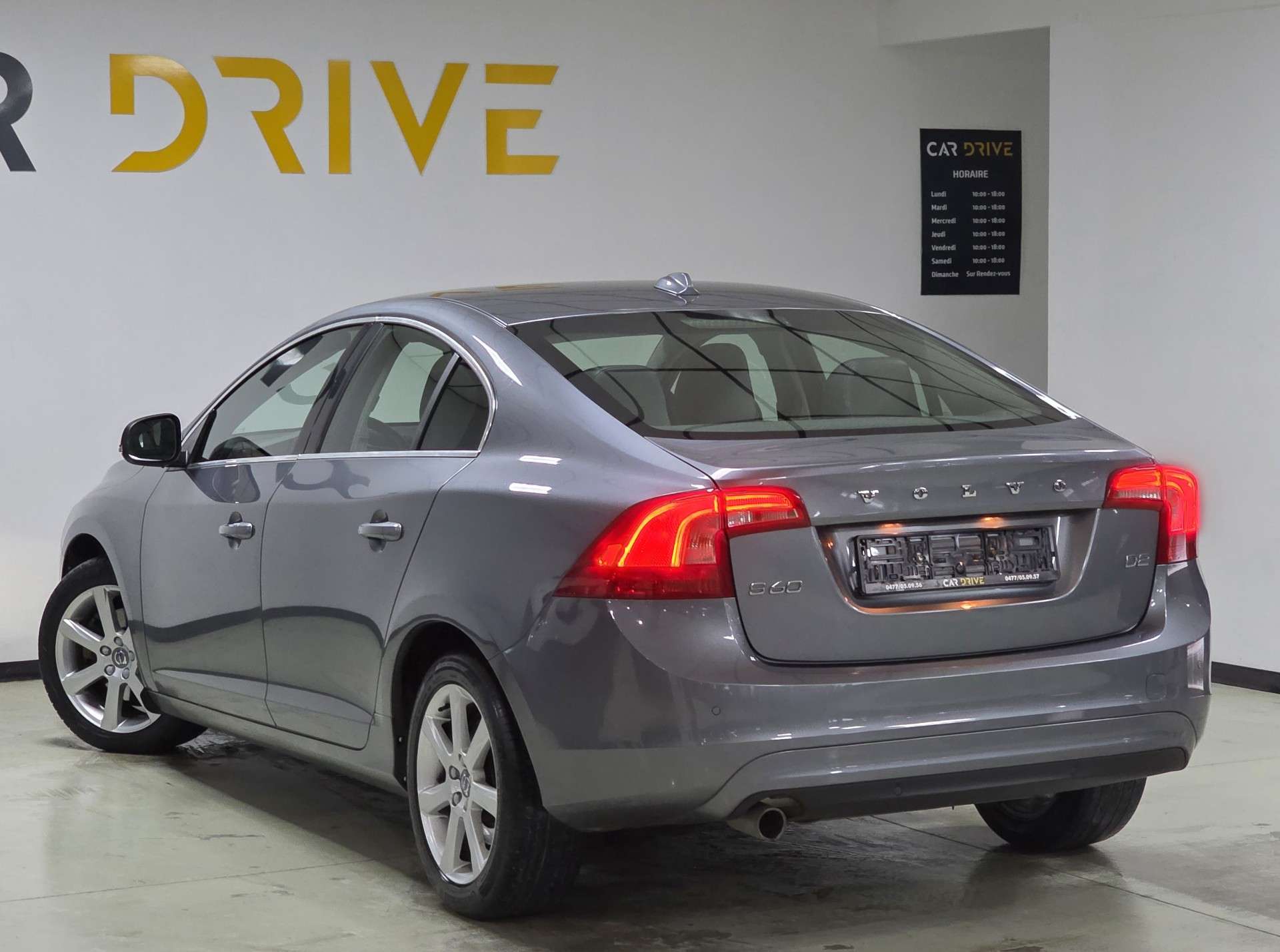 Volvo S60 2.0 D2 B AUTO/CAPTEUR/CRUISE/CUIR/GARANTIE 1 AN