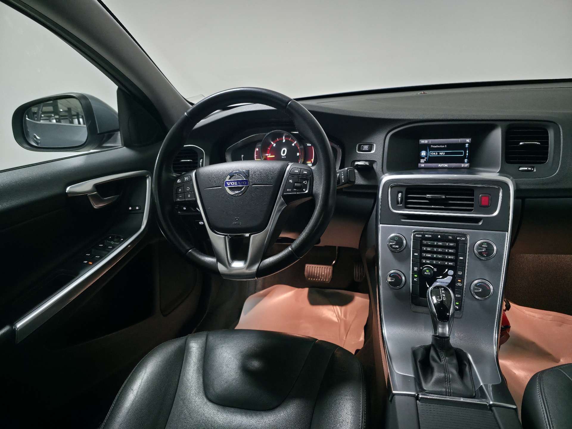Volvo S60 2.0 D2 B AUTO/CAPTEUR/CRUISE/CUIR/GARANTIE 1 AN
