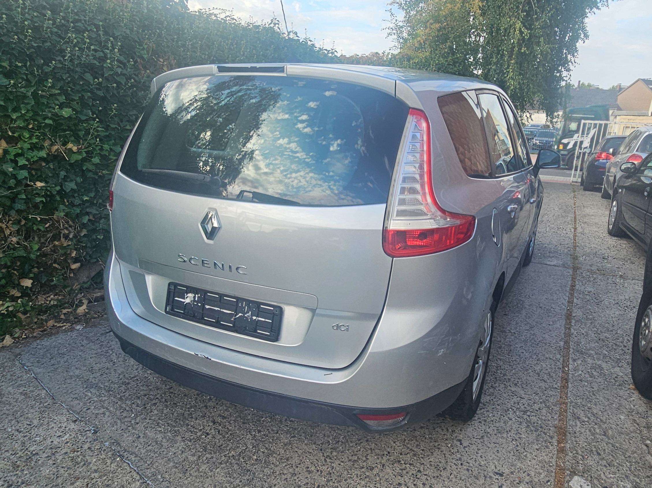 Renault Scenic Scenic dCi 110 EDC Dynamique
