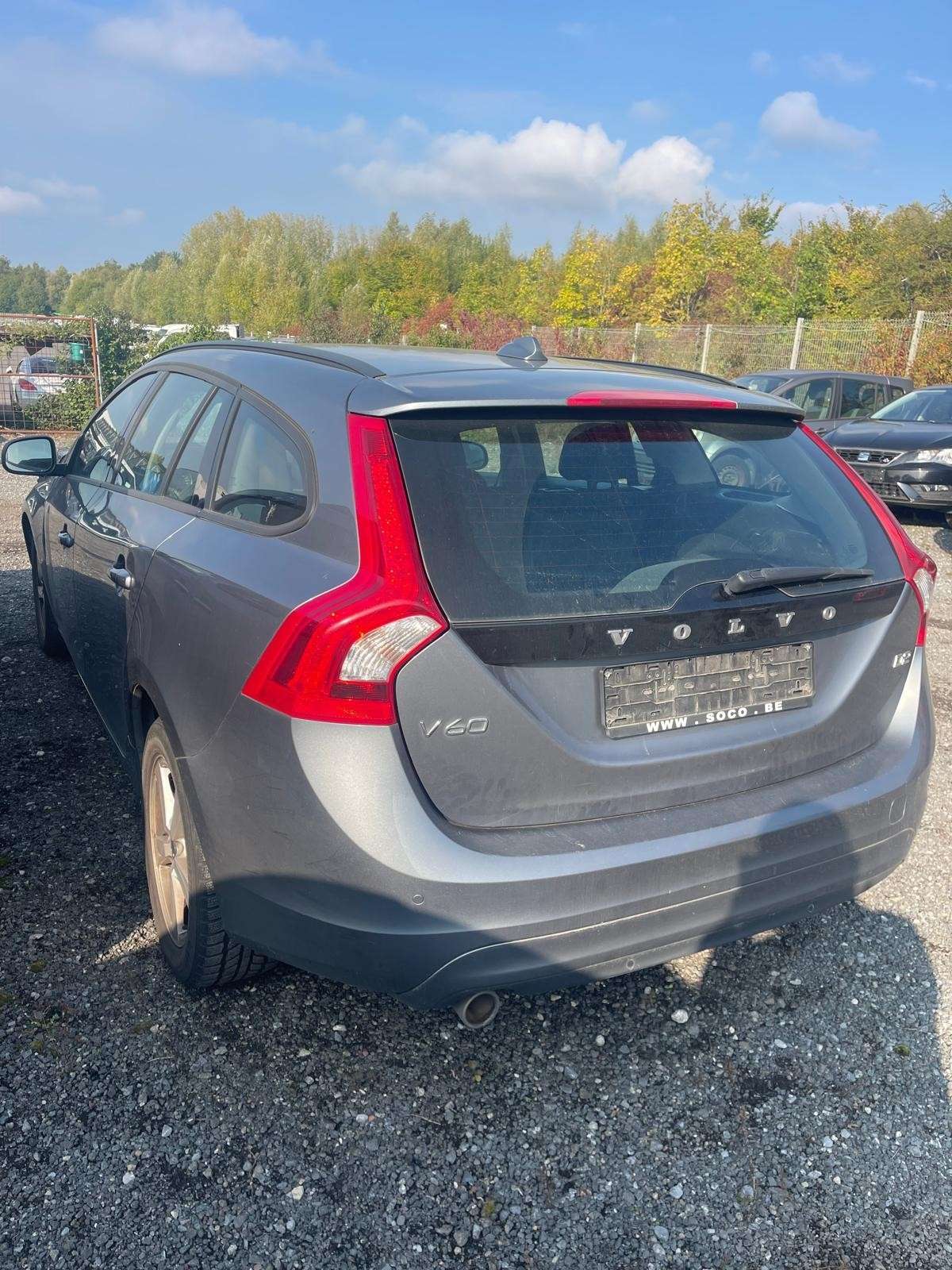 Volvo V60 D2 120 ch Stop&Start Geartronic 6 Kinetic Business