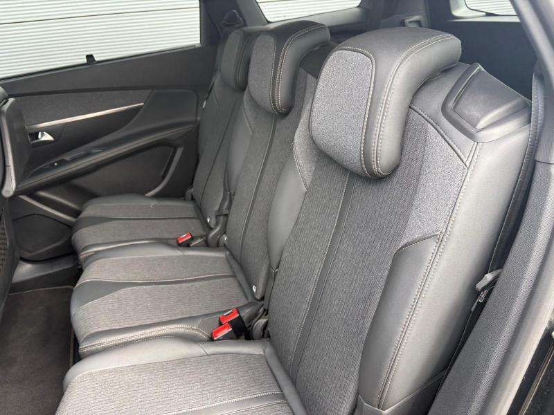 Peugeot 5008 1