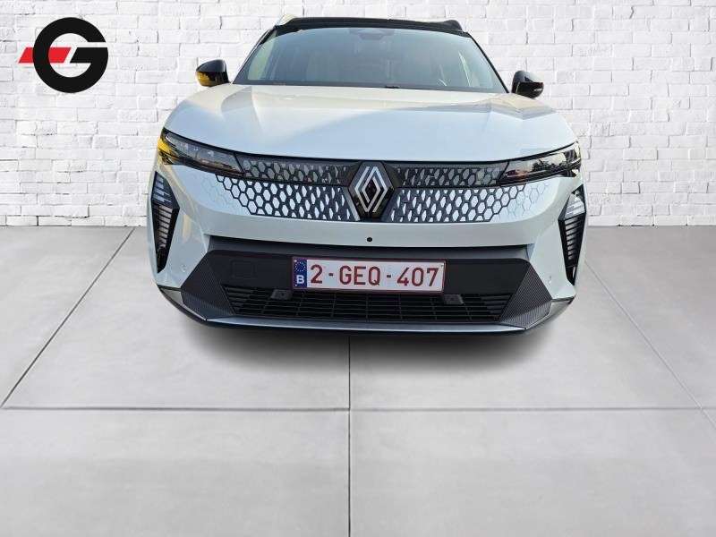 Renault Scenic Iconic 220 Long Range